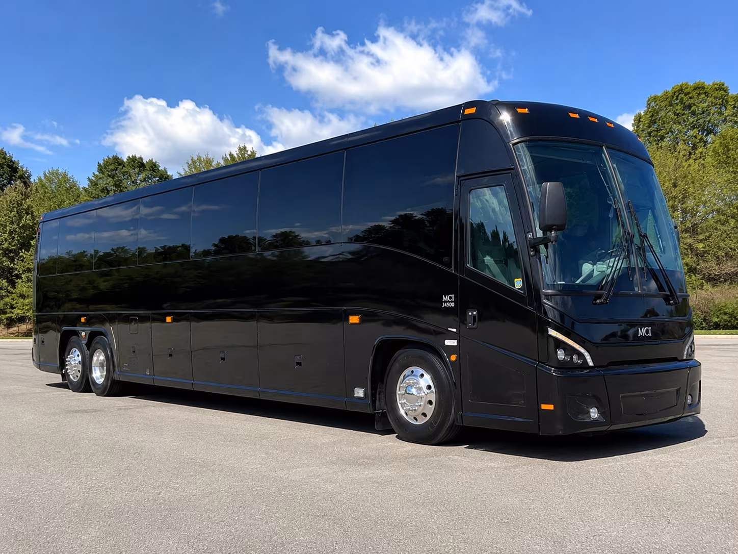 shuttle your guests to meadow brook hall and rochester without the caravan